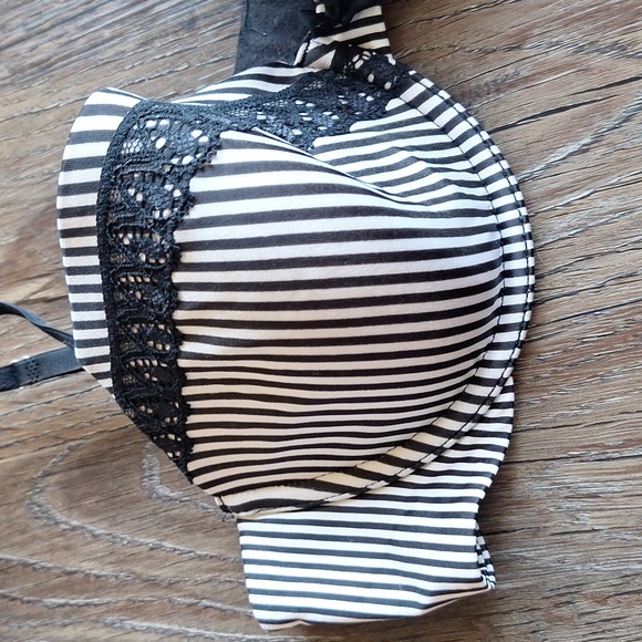 Aerie Black And White Striped Bra Size 36B - Picture 3 of 6